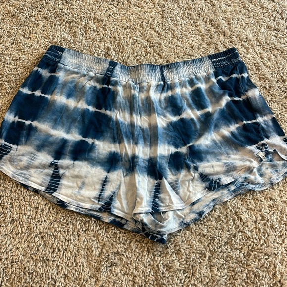 Volcom Tie Dye Shorts - Picture 1 of 2